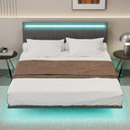 Struttura letto a piattaforma flottante Full/Queen con rivestimento in velluto e testiera trapuntata a canali