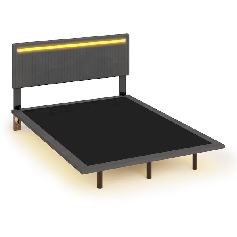 Struttura letto a piattaforma flottante Full/Queen con rivestimento in velluto e testiera trapuntata a canali