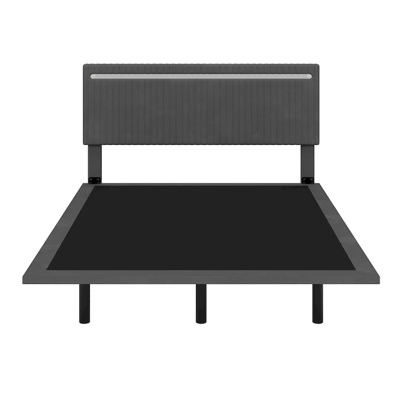 Struttura letto a piattaforma flottante Full/Queen con rivestimento in velluto e testiera trapuntata a canali