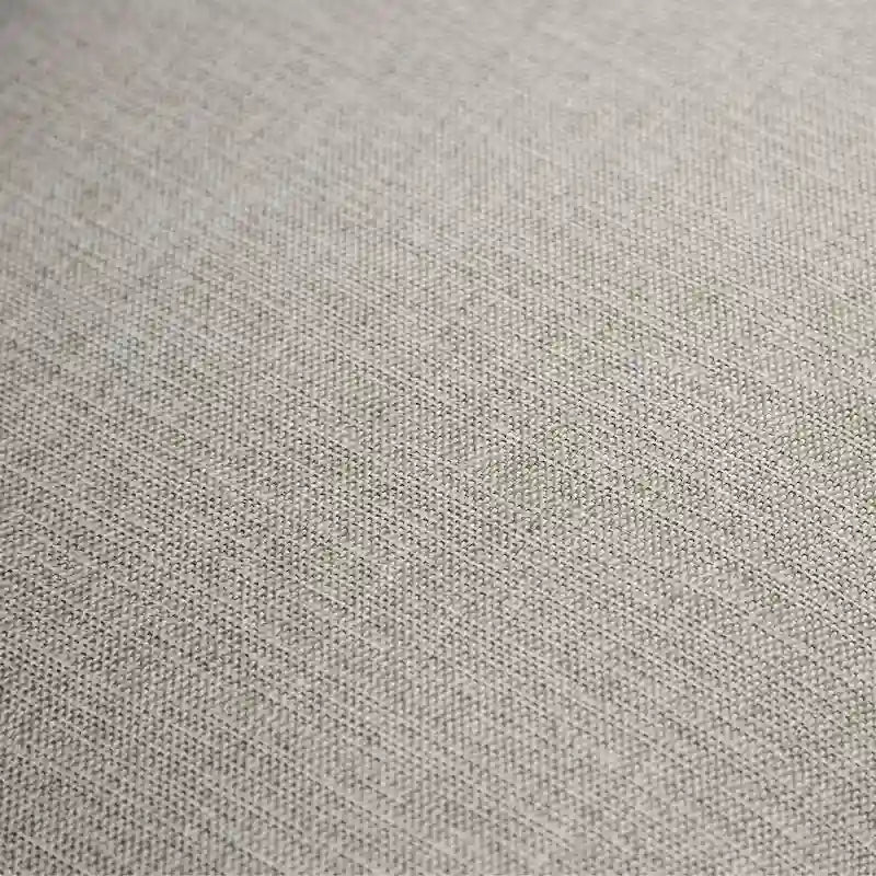 Divano Grigio Chiaro Transizionale con Rivetti e Cuscini Decorativi