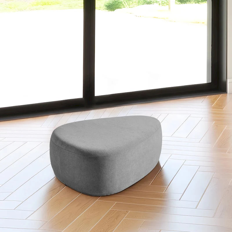 Pouf imbottito triangolare